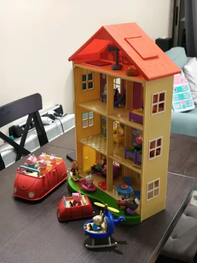 Casa de muñecas de Peppa pig - miniatura 1