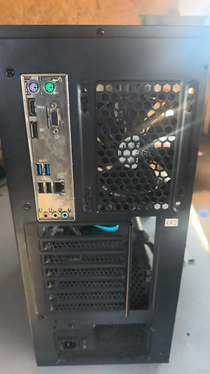 Monitor para gaming en excelente estado - 5