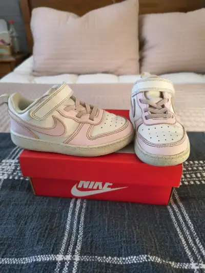 Zapatillas infantiles Nike rosadas Nº26 - miniatura 1