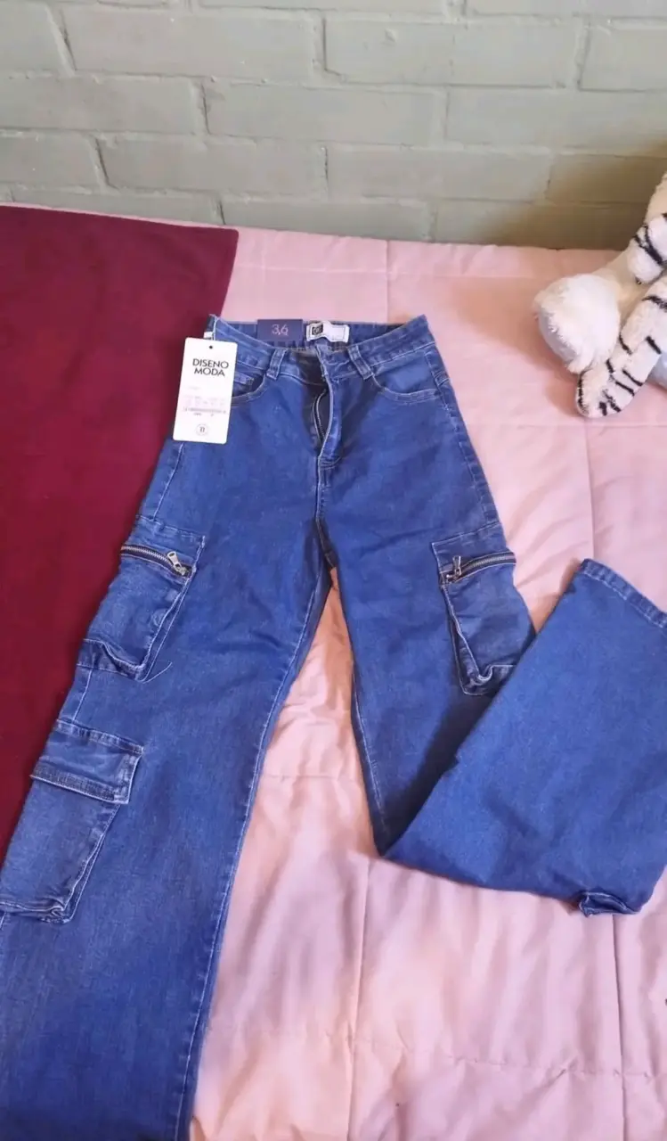 Jeans cargo azul nuevo