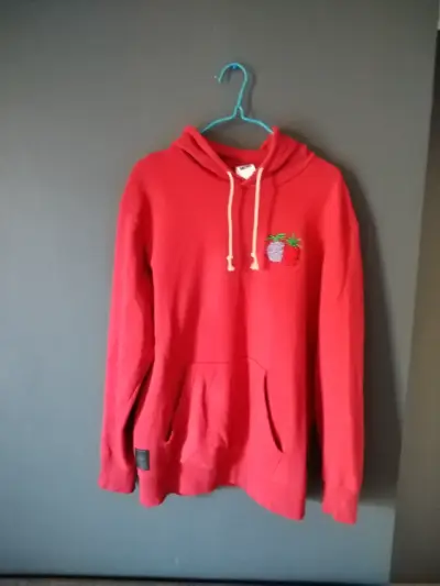 Polerón rojo one piece con capucha y bordado puma - miniatura 1