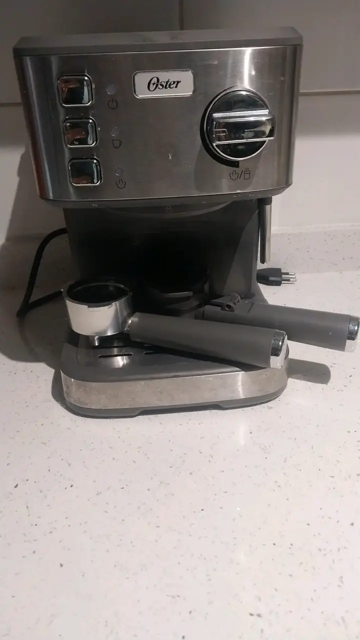 Cafetera Oster Espresso en acero