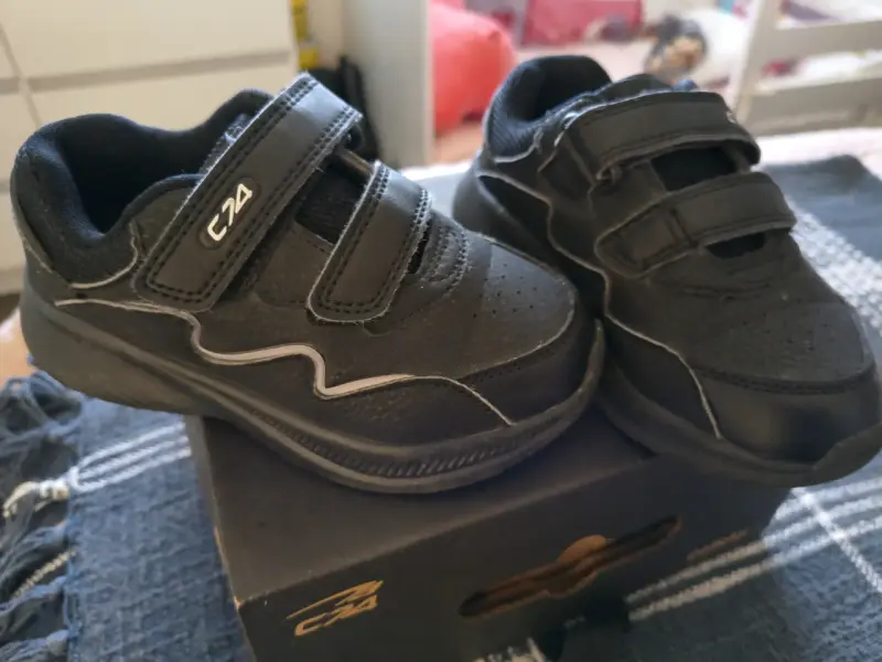 Zapatillas negras C74 con velcro Nº26 - 1