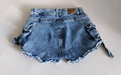 Bermudas de jeans azules con brillantes - miniatura 2