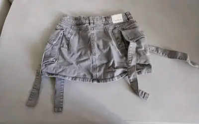 Bermudas de jeans azules con brillantes - miniatura 6