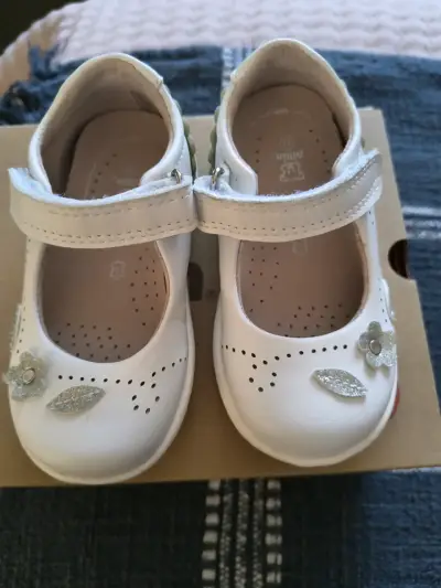 Zapatos blancos para bebé Nº22 - miniatura 2