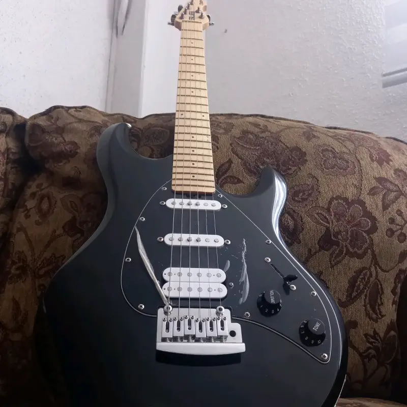 Guitarra eléctrica Sterling Sub - 1