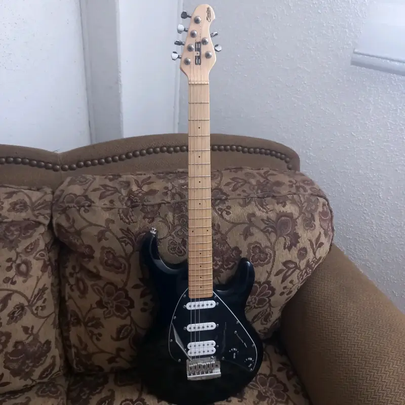 Guitarra eléctrica Sterling Sub - 6