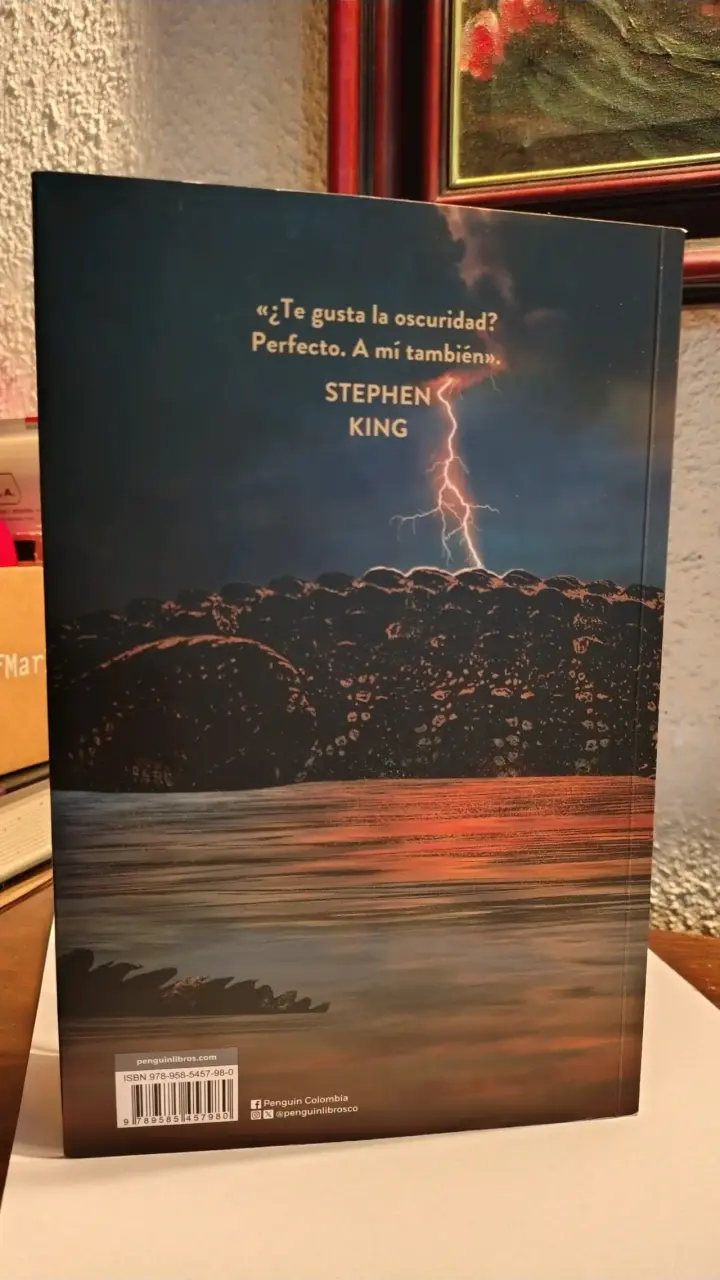 Libro 'Si te gusta la oscuridad' - 2