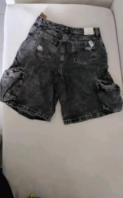 Jeans azules desgastados - miniatura 5