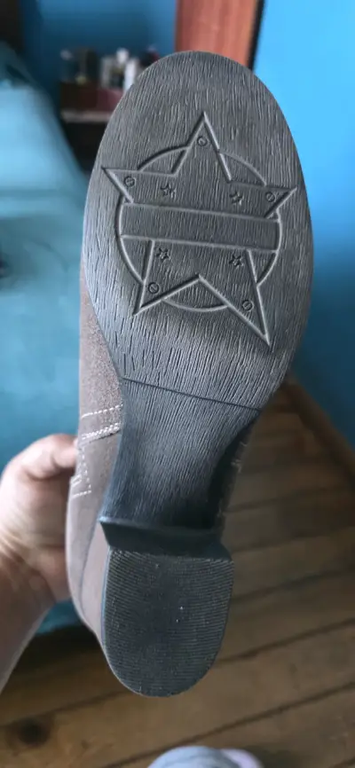 Botines de gamuza café - miniatura 4