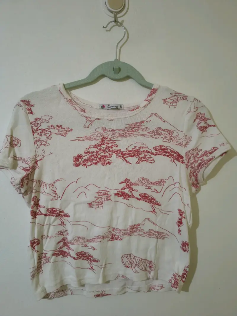 Polera estampada estilo oriental - 1