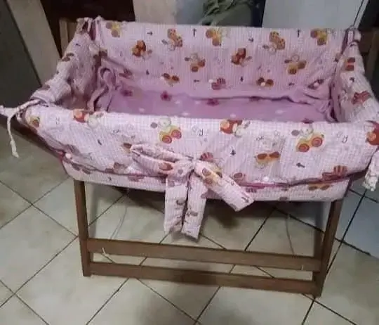 Cuna moisés plegable de madera