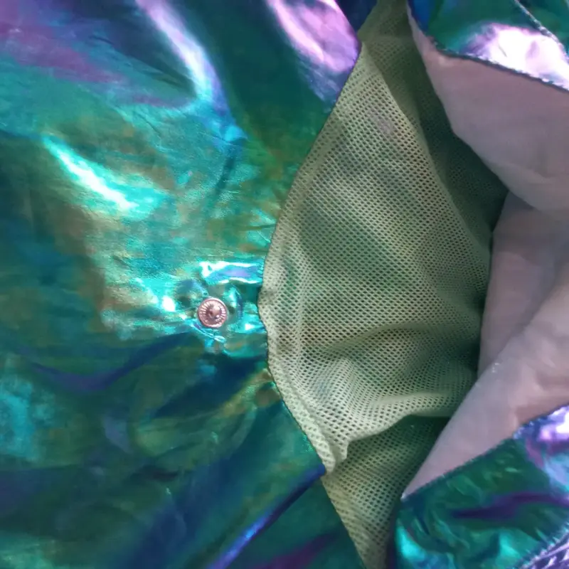 Chaqueta metálica con capucha - 4