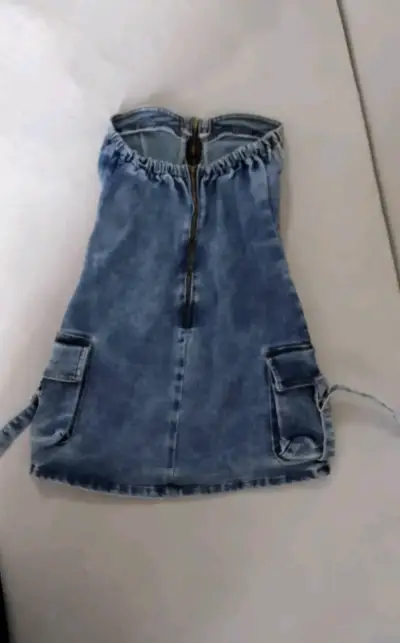 Shorts de mezclilla con tachas - miniatura 4