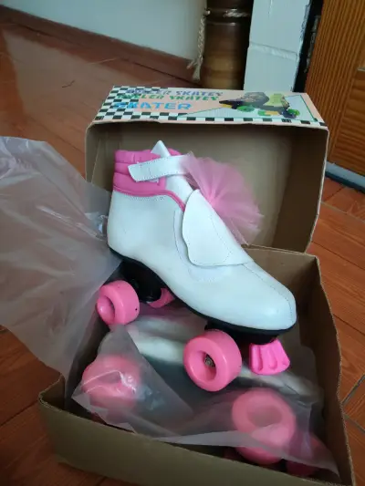 Patines retro Skater en caja - miniatura 3
