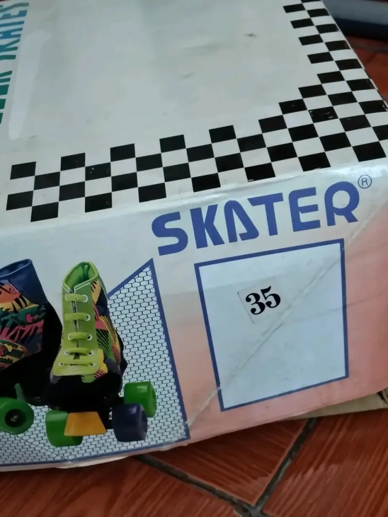 Patines retro Skater en caja - 4