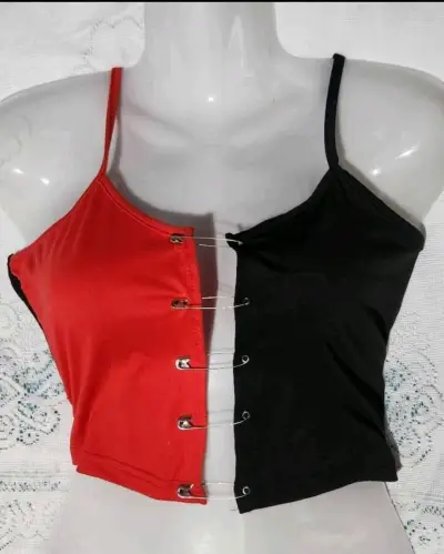 Crop Shein nuevo bicolor con alfileres decorativos - miniatura 2