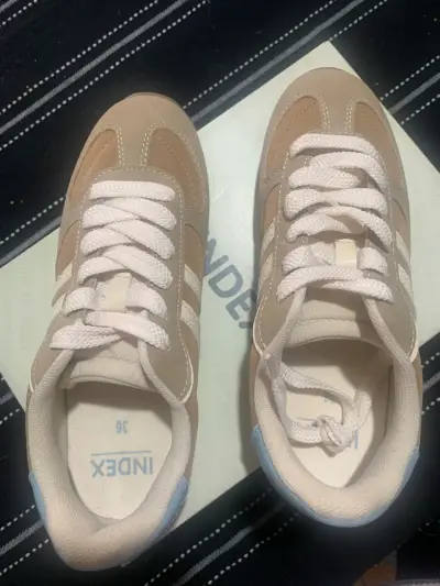 Zapatillas beige con blanco index - miniatura 1