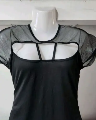 Polera nueva importada negra con malla - miniatura 2