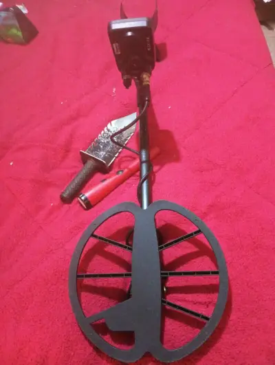 Detector de metales manual - miniatura 1