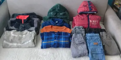 Ropa de niño variada lote completo - miniatura 1