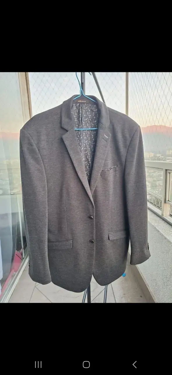 Blazer café oscuro elegante - 1