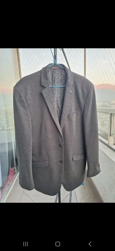 Blazer café oscuro elegante - miniatura 1
