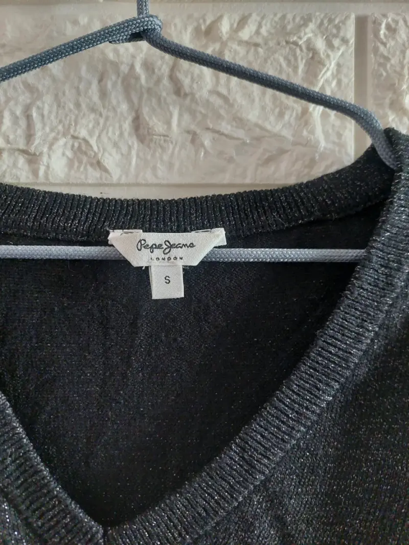 Sweater negro con brillo talla S - 2