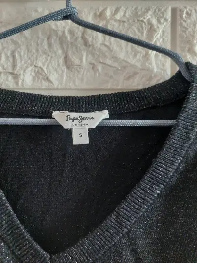 Sweater negro con brillo talla S - miniatura 2