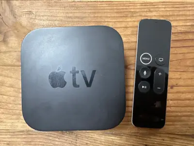 Apple TV con control remoto - miniatura 1