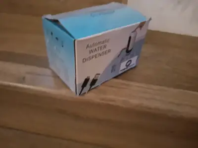 Dispensador automático de agua - miniatura 1