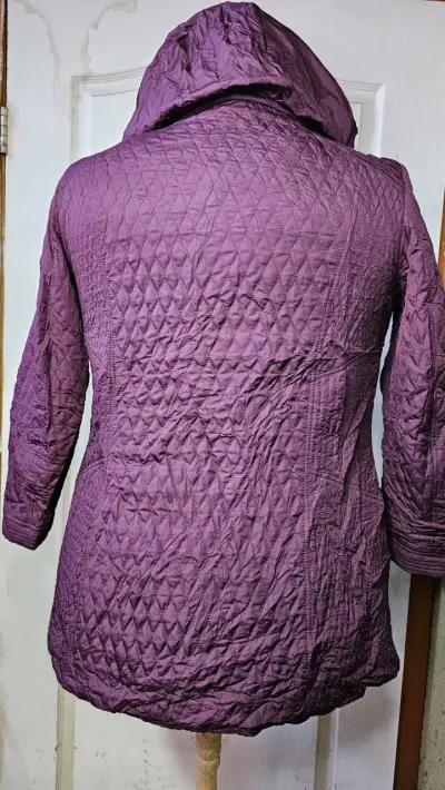 Chaqueta Larga  acolchada morada con capucha xxl - miniatura 3