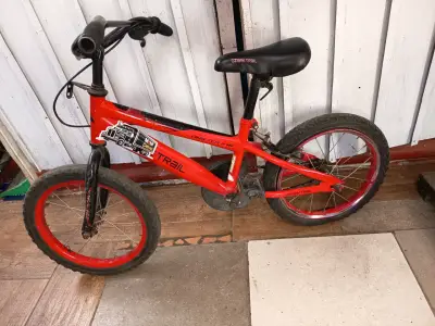 Bicicleta roja MTB usada - miniatura 2