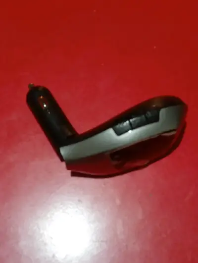 Transmisor FM Bluetooth auto - miniatura 3