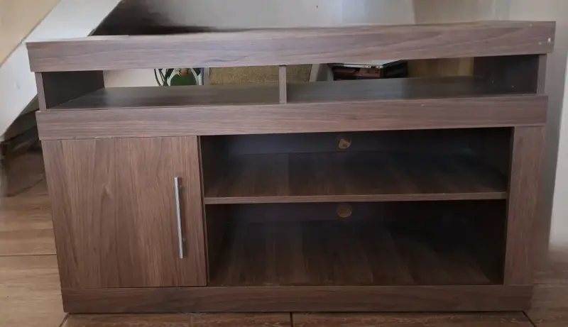 Mueble de TV madera oscuro - 1