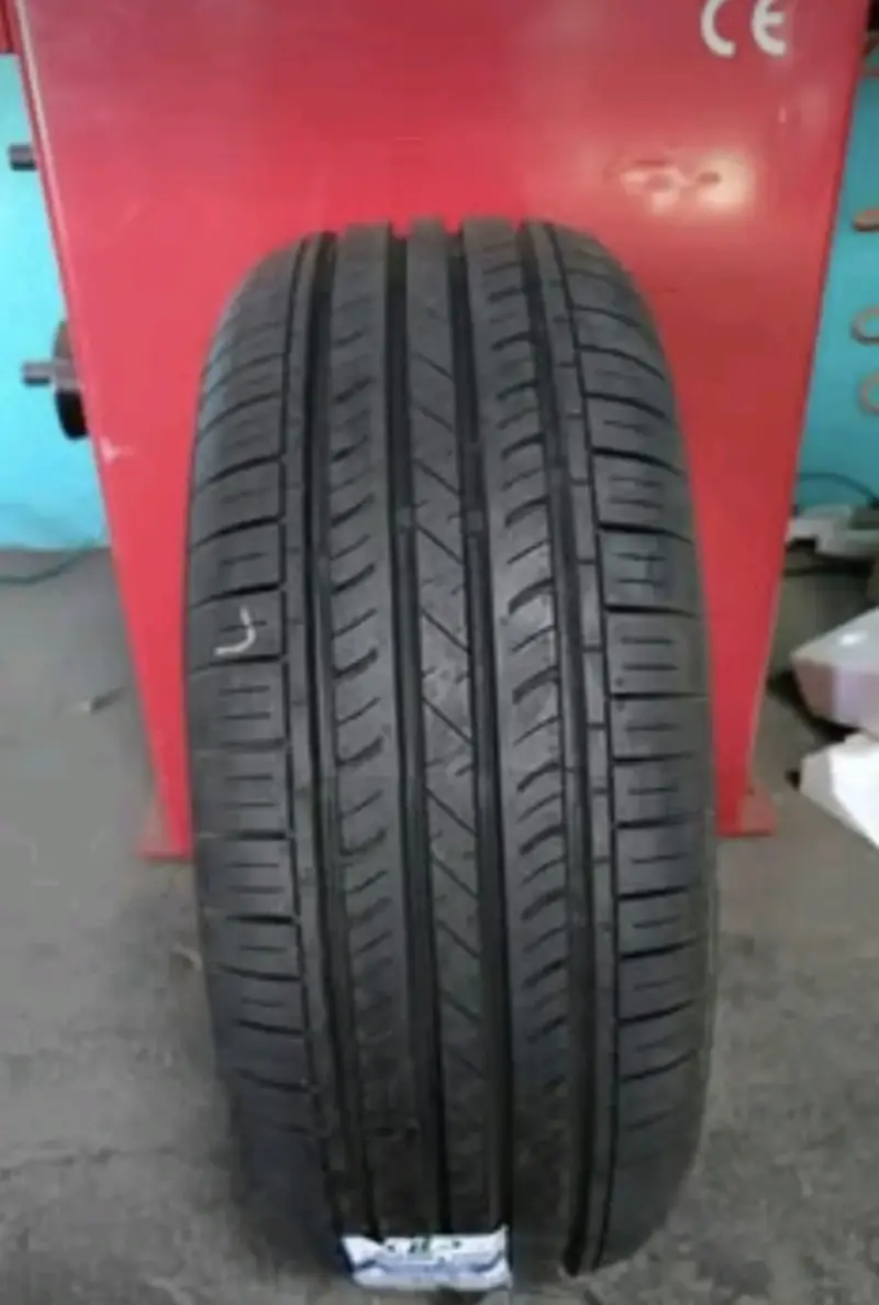 NEUMÁTICOS NUEVOS 205/60 R14 LINGLONG GREENMAX - 1