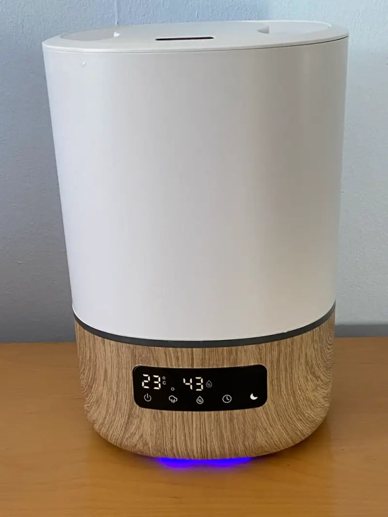Humidificador moderno blanco y madera - 2