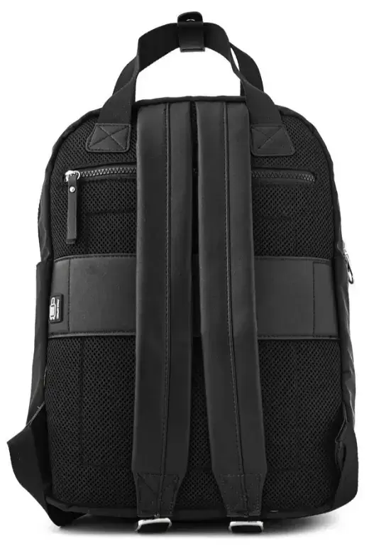 Mochila negra con bolsillos múltiples - 4