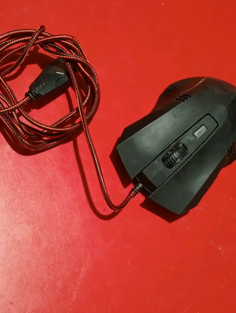 Mouse gamer con cable USB - 3