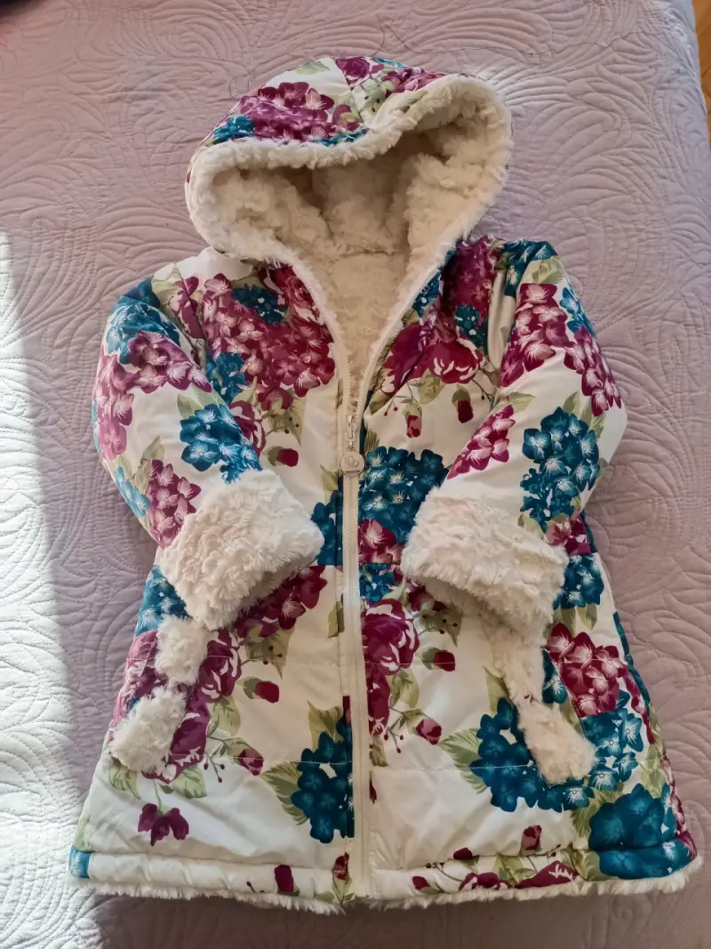 Parca reversible de niña estampado floral - 1