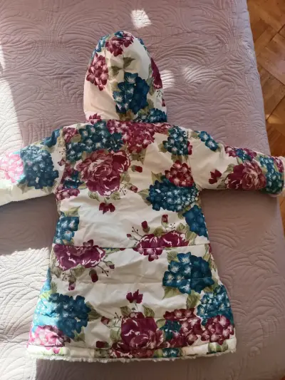 Parca reversible de niña estampado floral - miniatura 2
