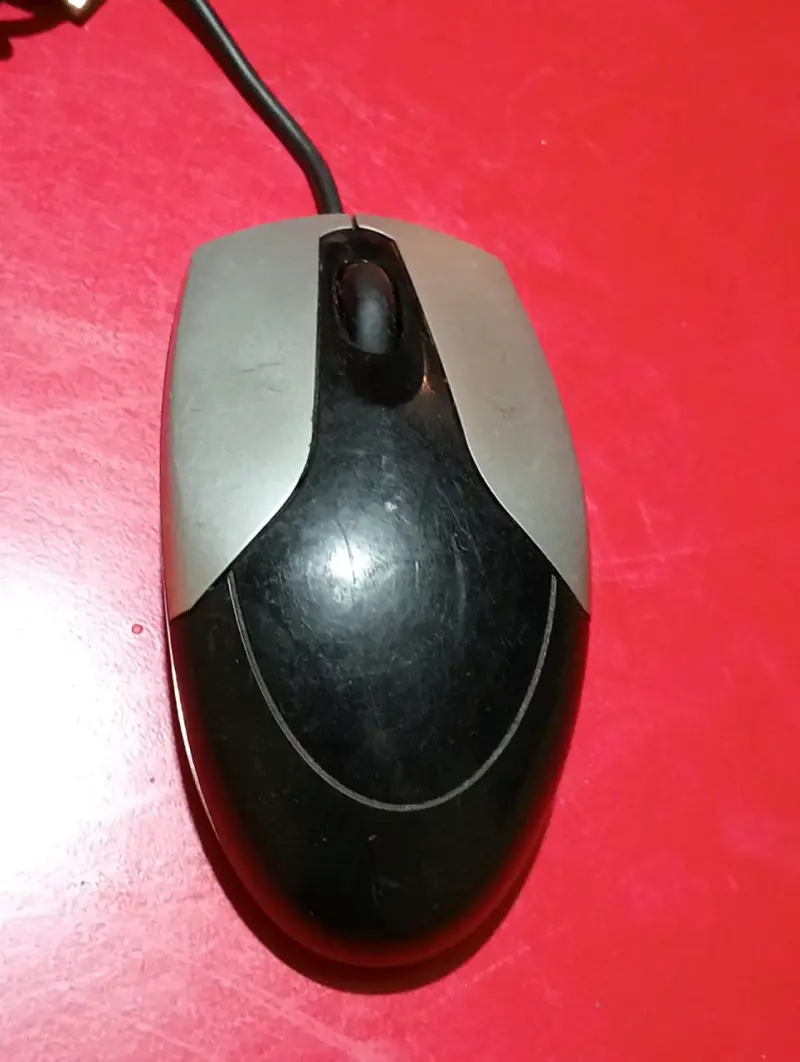 Mouse óptico con cable - 1
