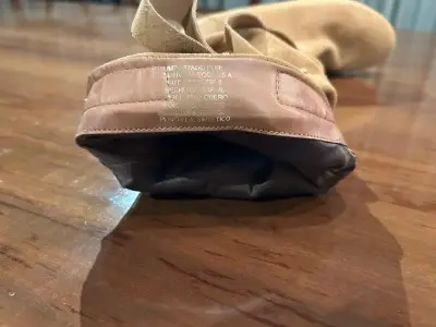Botas camel con moño 100% cuero gamuza. Nuevas. 37 - miniatura 4