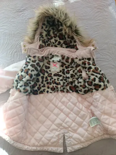 Parka H&M rosada con interior estampado - miniatura 3