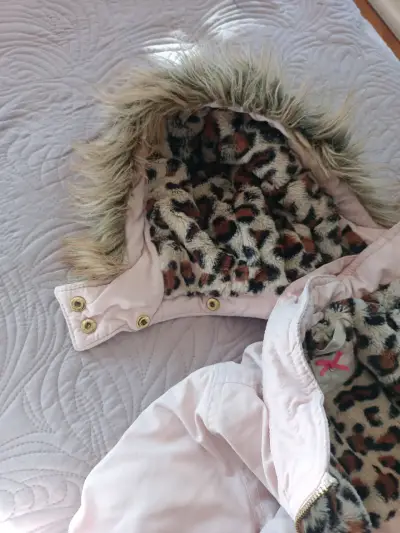 Parka H&M rosada con interior estampado - miniatura 4