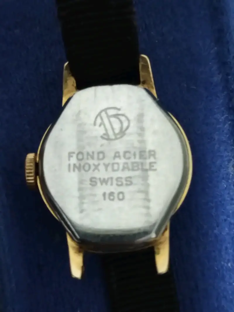 Reloj de pulsera vintage dorado - 3