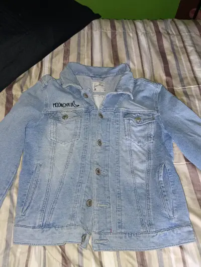 Chaqueta de mezclilla bordada BTS - miniatura 2