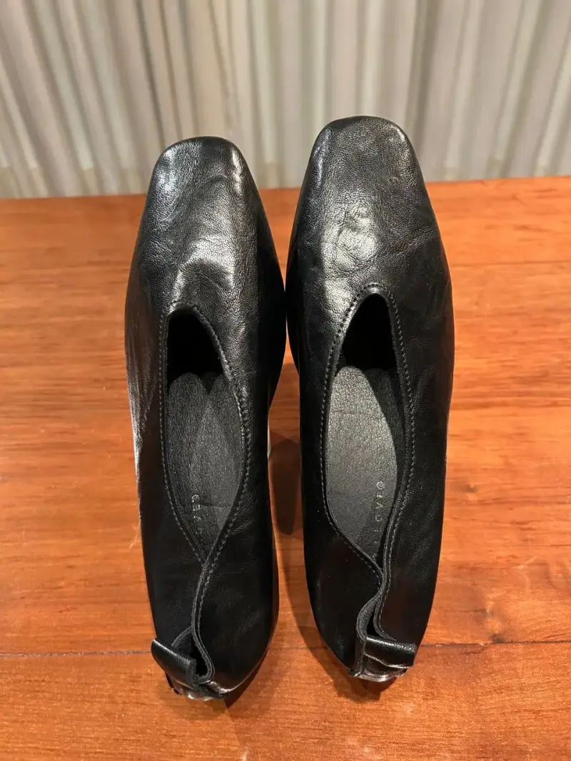 Zapatos negros 100% cuero. Nuevos. (24,5cms) - 1