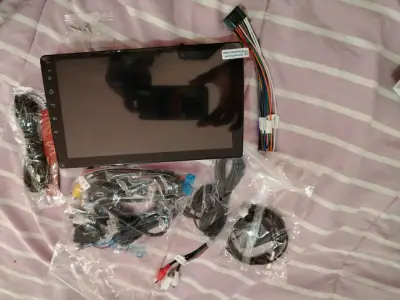 Pantalla táctil multimedia para auto - miniatura 1